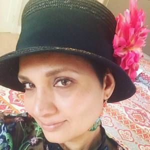 Meet your Posher, Charmaine